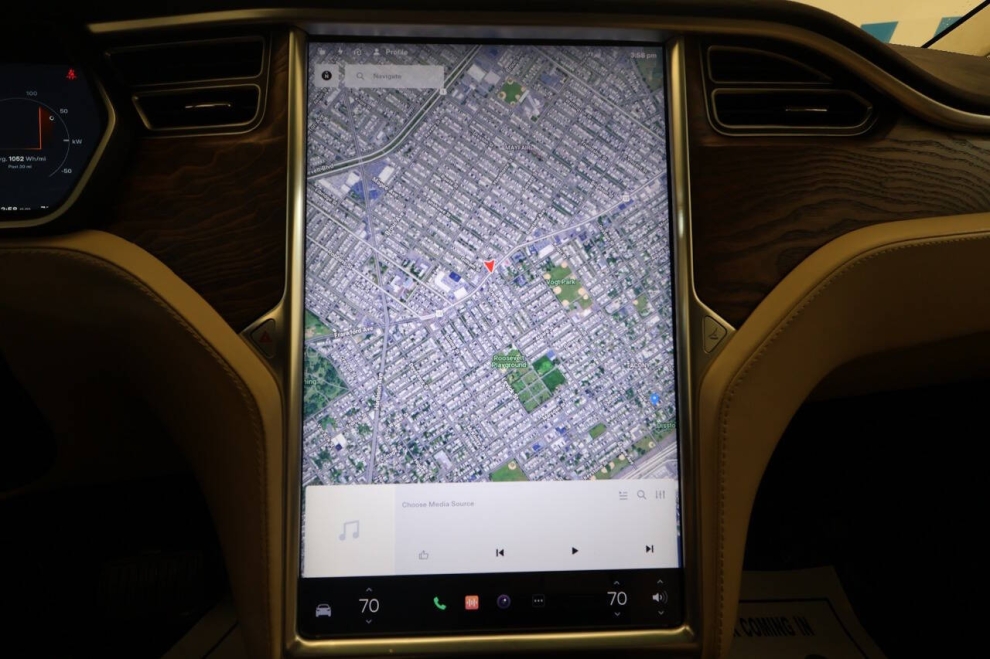 2017 Tesla Model X 75D AWD 4dr SUV, Black, Mileage: 84,636 - photo 28