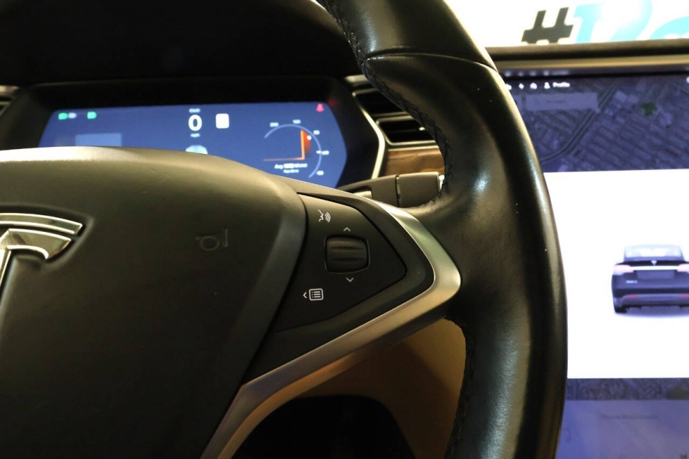 2017 Tesla Model X 75D AWD 4dr SUV, Black, Mileage: 84,636 - photo 30
