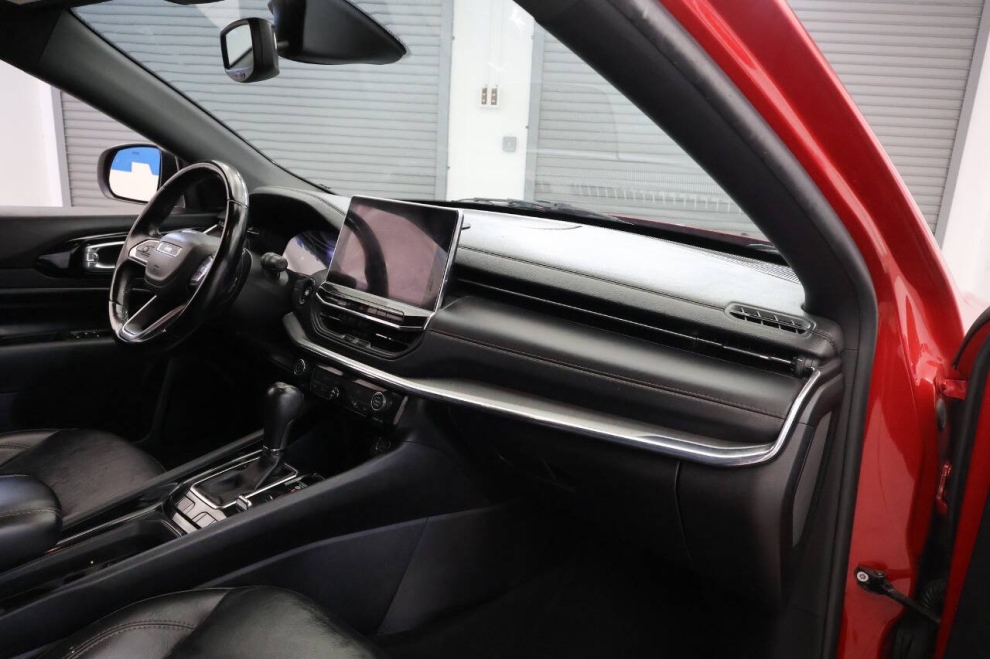 2022 Jeep Compass (Red) Edition 4x4 4dr SUV, Red, Mileage: 79,749 - photo 14
