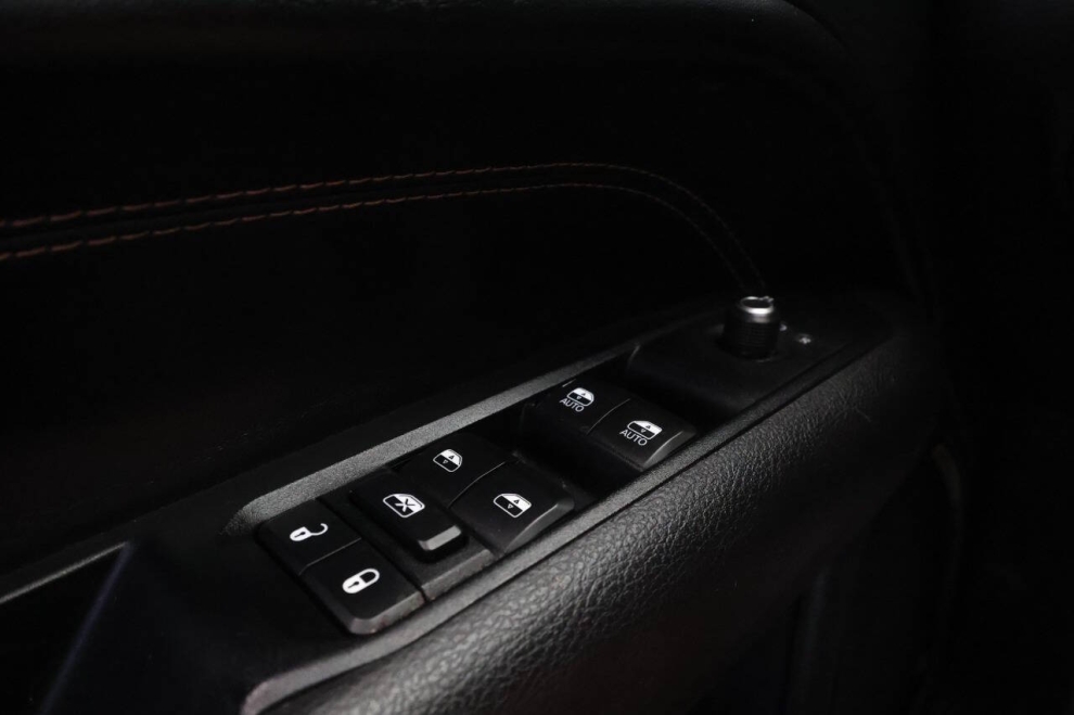 2022 Jeep Compass (Red) Edition 4x4 4dr SUV, Red, Mileage: 79,749 - photo 27