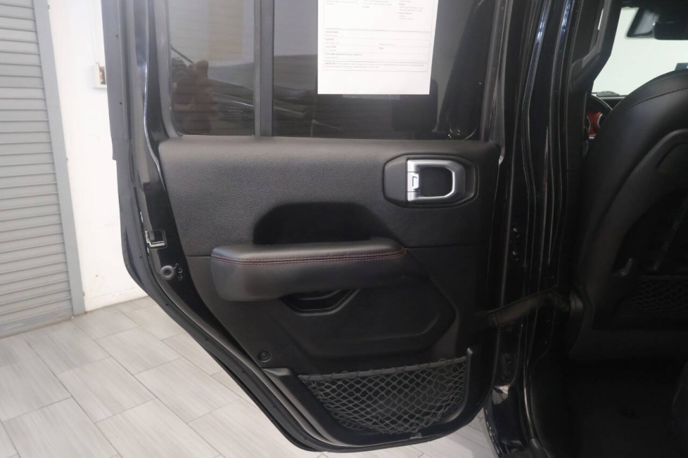 2020 Jeep Gladiator Rubicon 4x4 4dr Crew Cab 5.0 ft. SB, Negro, Mileage: 69,079 - photo 15