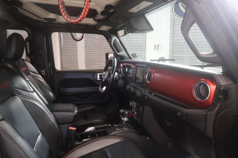 2020 Jeep Gladiator Rubicon 4x4 4dr Crew Cab 5.0 ft. SB, Negro, Mileage: 69,079 - photo 16