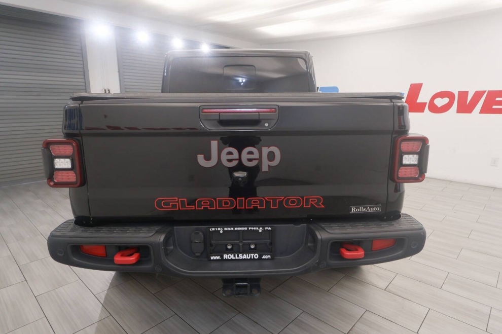 2020 Jeep Gladiator Rubicon 4x4 4dr Crew Cab 5.0 ft. SB, Negro, Mileage: 69,079 - photo 3
