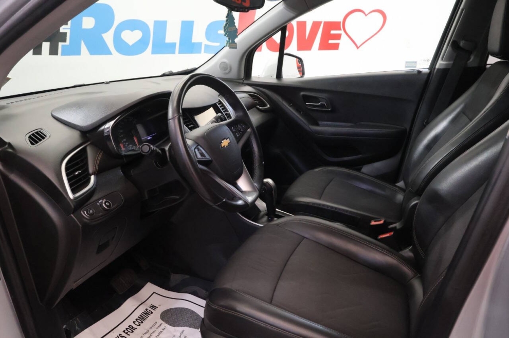 2019 Chevrolet Trax LT AWD 4dr Crossover, Silver, Mileage: 21,121 - photo 10