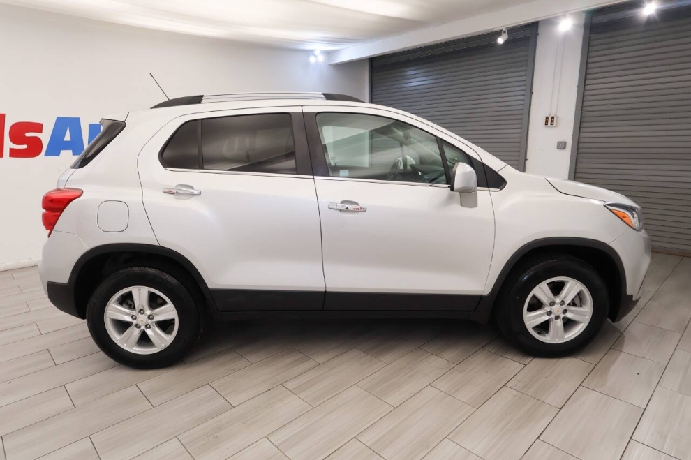 2019 Chevrolet Trax LT AWD 4dr Crossover, Silver, Mileage: 21,121 - photo 5