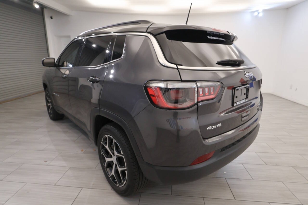 2024 Jeep Compass Limited 4x4 4dr SUV, Gray, Mileage: 22,574 - photo 2