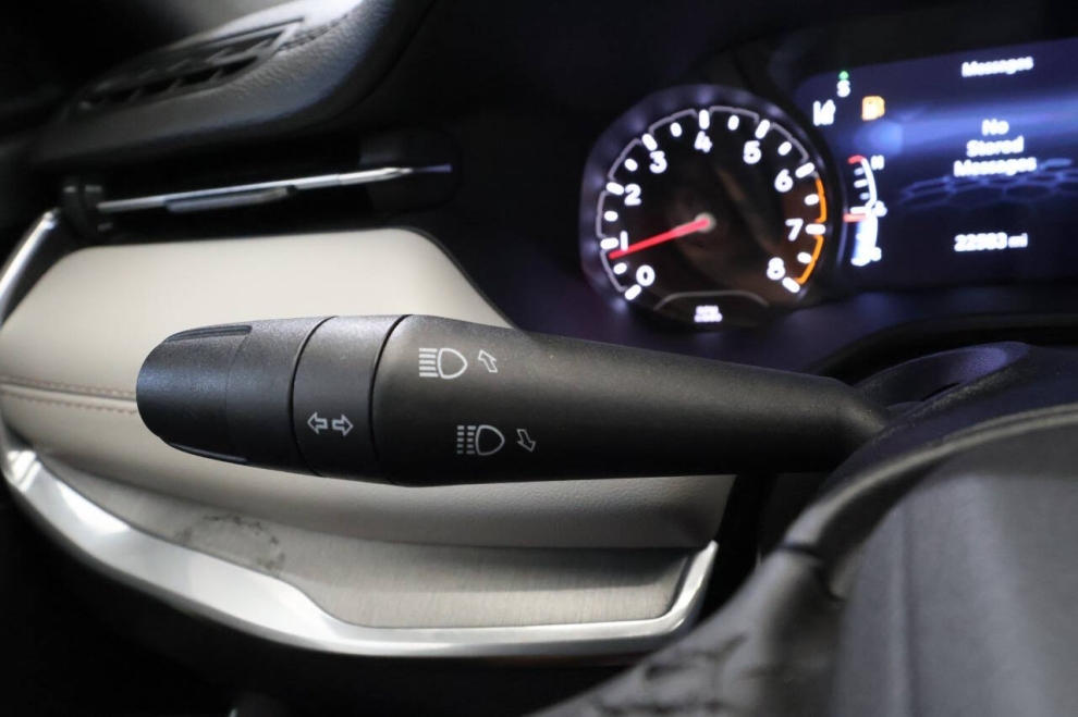 2024 Jeep Compass Limited 4x4 4dr SUV, Gray, Mileage: 22,574 - photo 27