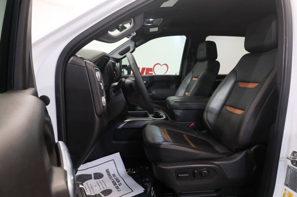 2023 GMC Sierra 2500HD AT4 4x4 4dr Crew Cab SB, White, Mileage: 70,192 - photo 13