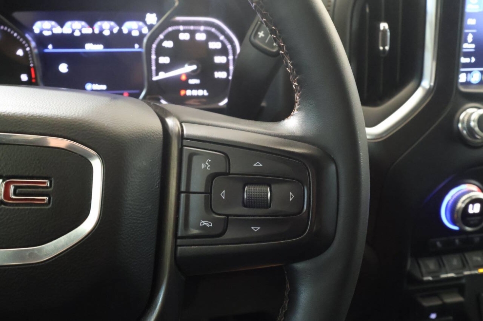 2023 GMC Sierra 2500HD AT4 4x4 4dr Crew Cab SB, White, Mileage: 70,192 - photo 31