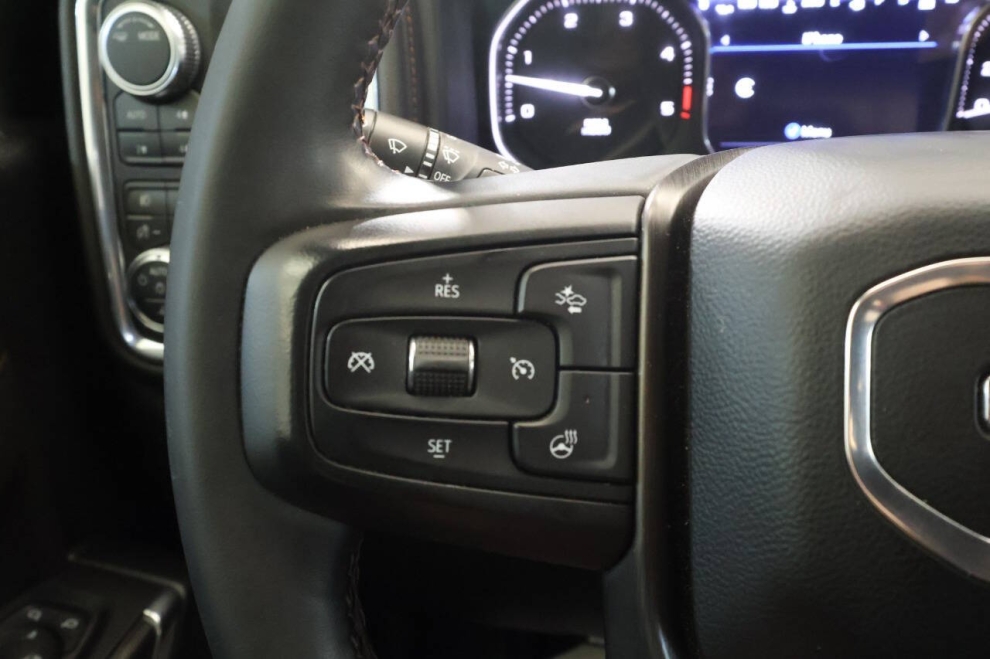 2023 GMC Sierra 2500HD AT4 4x4 4dr Crew Cab SB, White, Mileage: 70,192 - photo 32