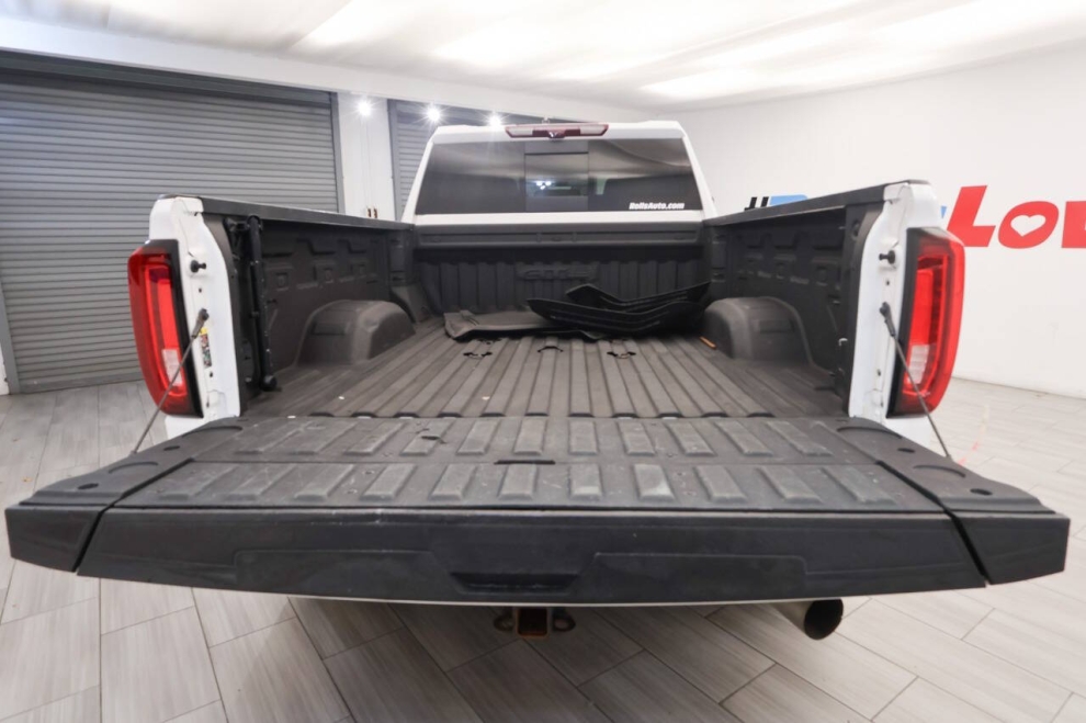 2023 GMC Sierra 2500HD AT4 4x4 4dr Crew Cab SB, White, Mileage: 70,192 - photo 37