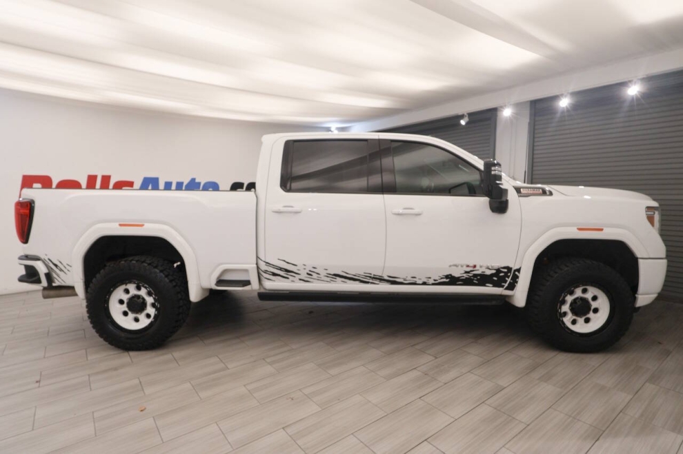 2023 GMC Sierra 2500HD AT4 4x4 4dr Crew Cab SB, White, Mileage: 70,192 - photo 5
