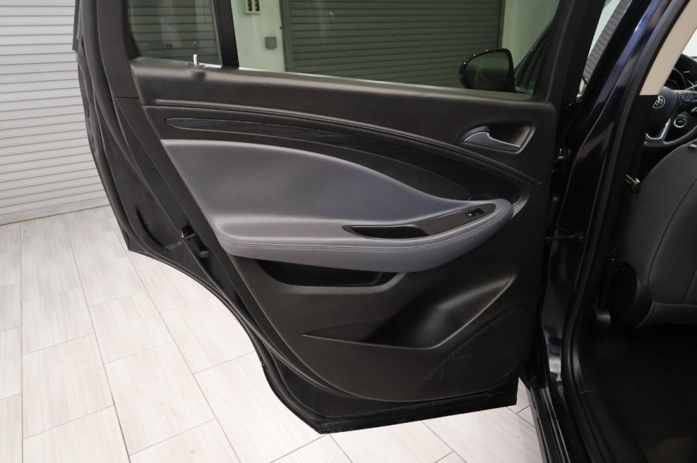 2020 Buick Envision Essence 4dr Crossover, Blue, Mileage: 65,218 - photo 14