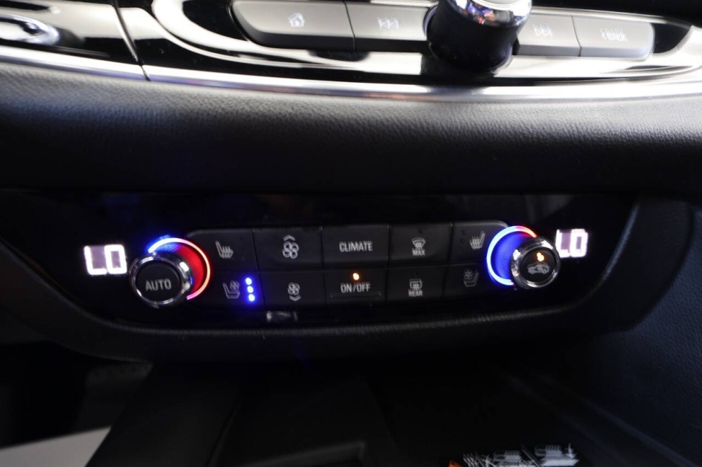2022 Buick Enclave Avenir 4x4 4dr Crossover, Black, Mileage: 49,138 - photo 24
