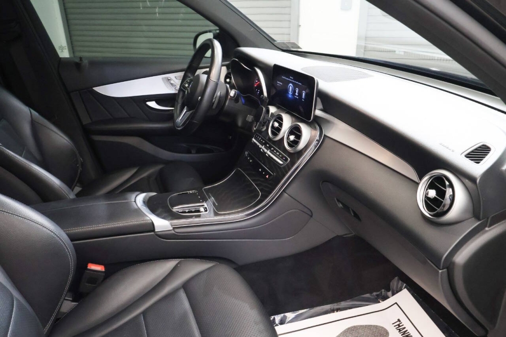 2021 Mercedes-Benz GLC GLC 300 4MATIC AWD 4dr SUV, Black, Mileage: 74,071 - photo 15