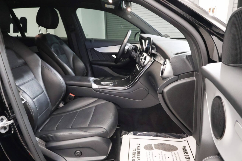 2021 Mercedes-Benz GLC GLC 300 4MATIC AWD 4dr SUV, Black, Mileage: 74,071 - photo 16