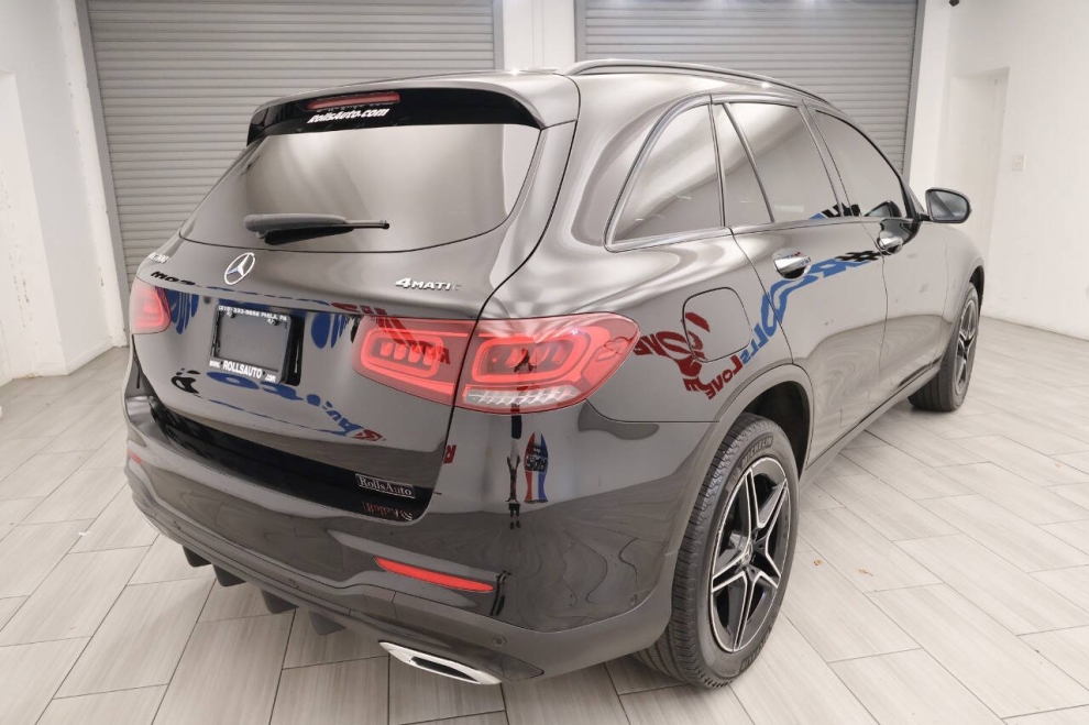 2021 Mercedes-Benz GLC GLC 300 4MATIC AWD 4dr SUV, Black, Mileage: 74,071 - photo 4