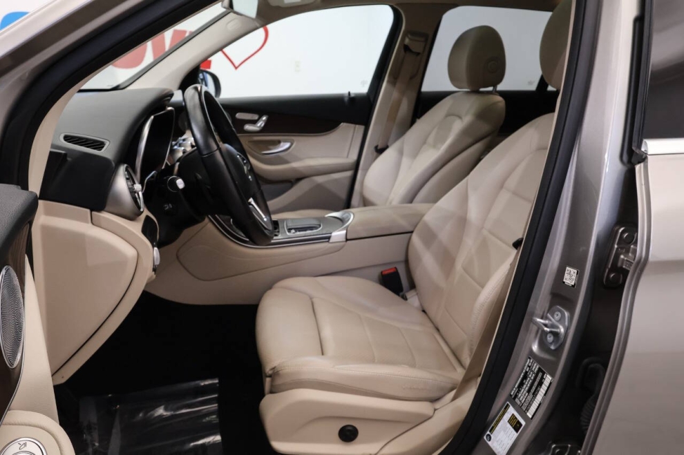 2020 Mercedes-Benz GLC GLC 300 4MATIC AWD 4dr SUV, Champagne, Mileage: 62,940 - photo 11