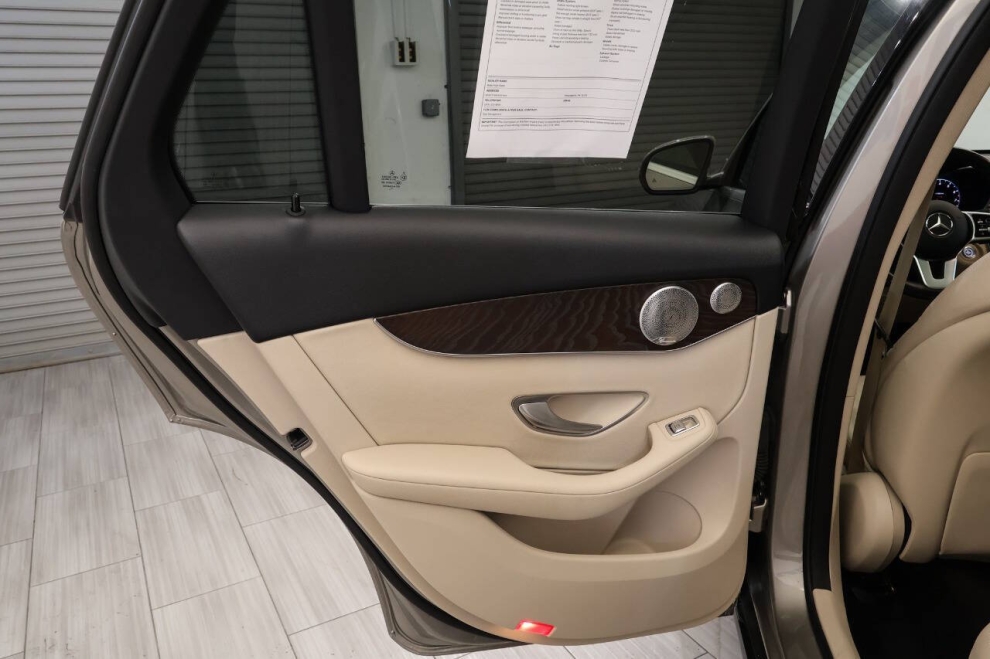 2020 Mercedes-Benz GLC GLC 300 4MATIC AWD 4dr SUV, Champagne, Mileage: 62,940 - photo 14