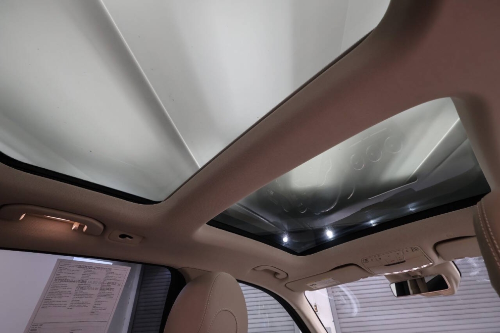 2020 Mercedes-Benz GLC GLC 300 4MATIC AWD 4dr SUV, Champagne, Mileage: 62,940 - photo 20