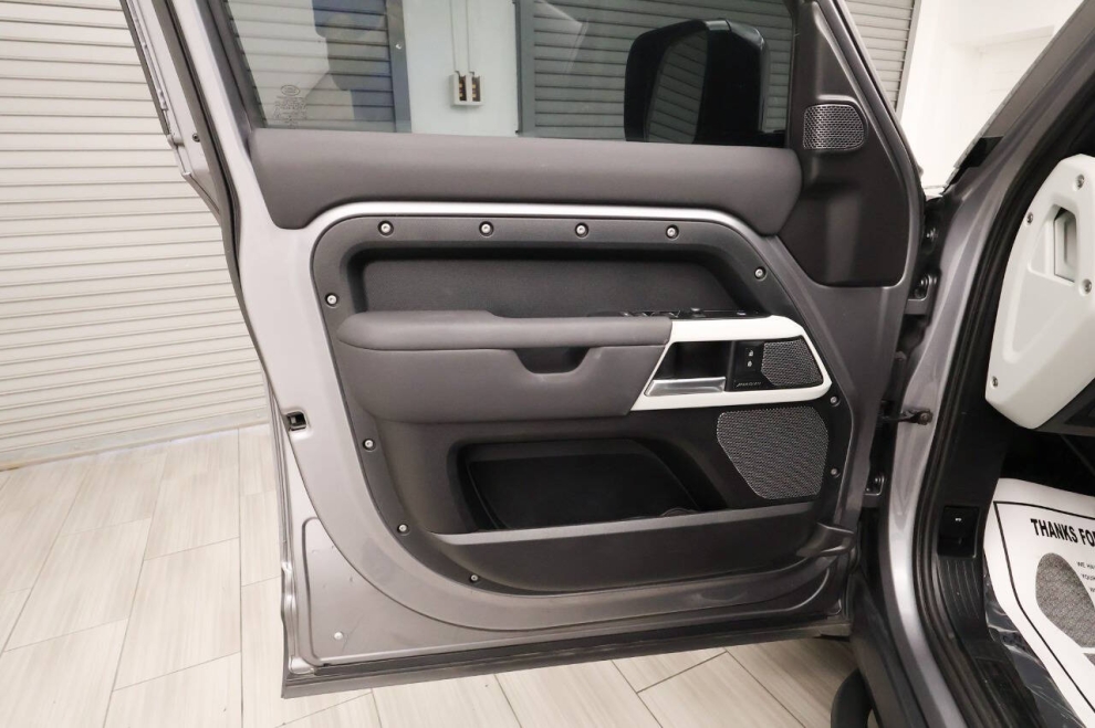 2021 Land Rover Defender 110 S AWD 4dr SUV, Silver, Mileage: 65,735 - photo 13