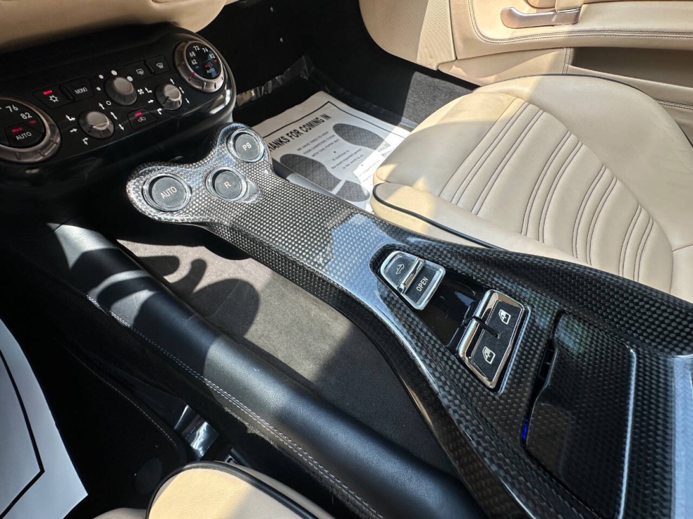 2014 Ferrari California Base 2dr Convertible, White, Mileage: 58,992 - photo 18