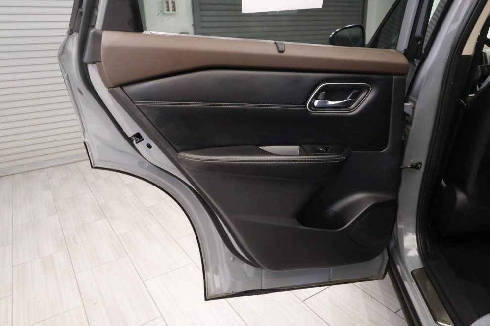 2023 Nissan Rogue Platinum AWD 4dr Crossover, Gris, Mileage: 47,967 - photo 14