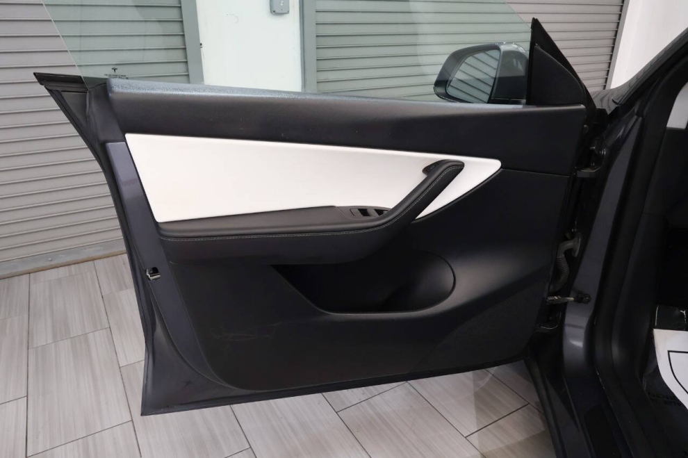 2022 Tesla Model Y Performance AWD 4dr Crossover, Gray, Mileage: 79,709 - photo 12