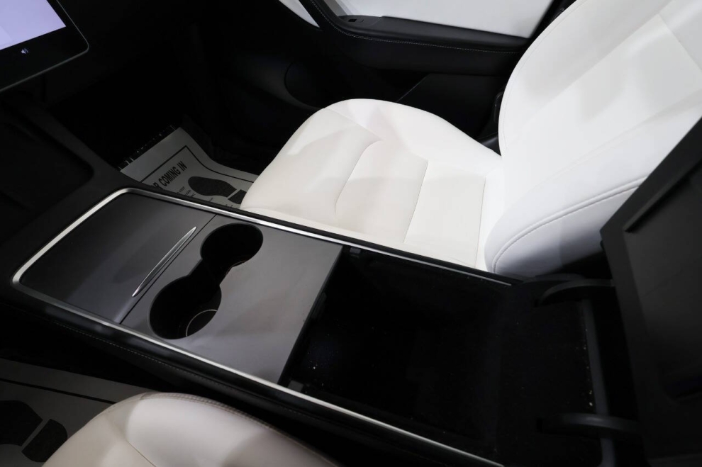 2022 Tesla Model Y Performance AWD 4dr Crossover, Gray, Mileage: 79,709 - photo 21