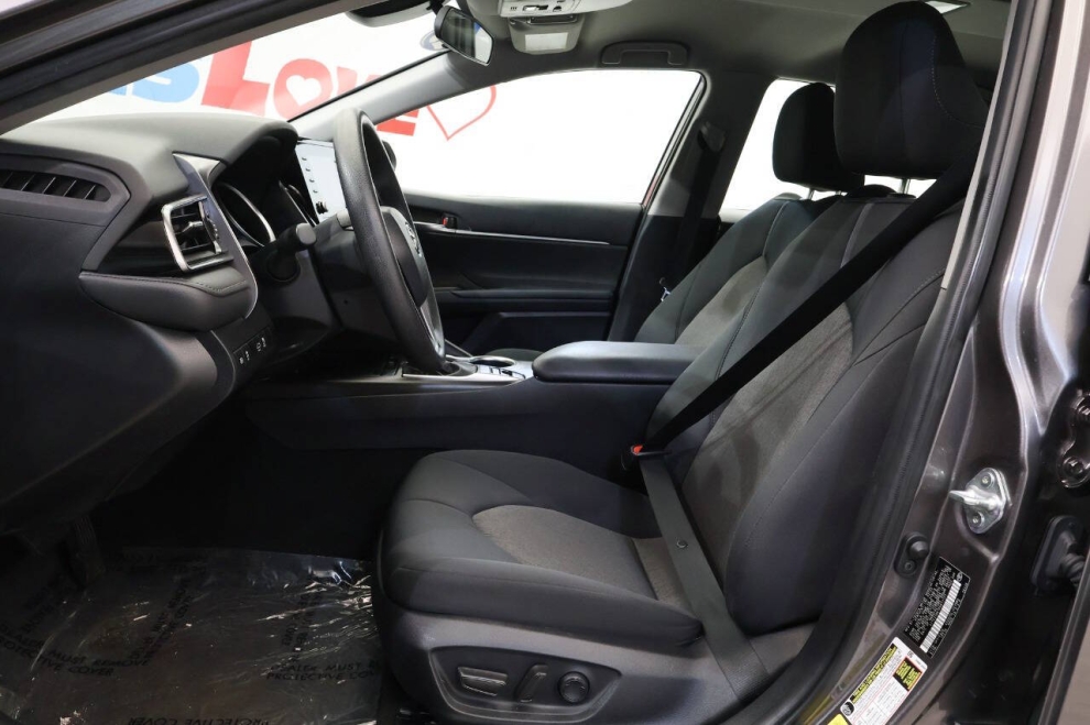 2023 Toyota Camry Hybrid LE 4dr Sedan, Gray, Mileage: 82,743 - photo 11
