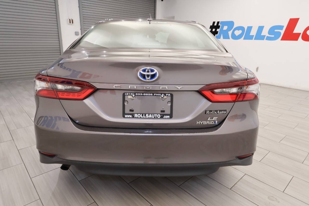 2023 Toyota Camry Hybrid LE 4dr Sedan, Gray, Mileage: 82,743 - photo 3
