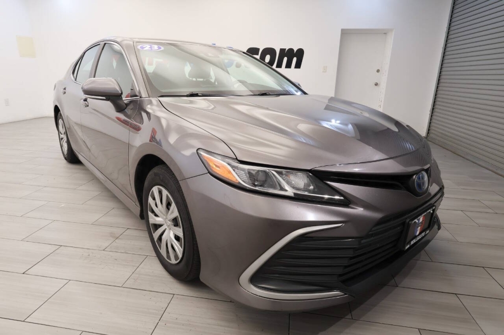 2023 Toyota Camry Hybrid LE 4dr Sedan, Gray, Mileage: 82,743 - photo 6