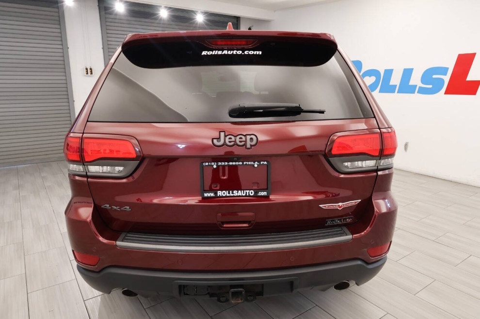 2018 Jeep Grand Cherokee Trailhawk 4x4 4dr SUV, Red, Mileage: 72,676 - photo 3