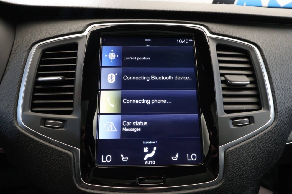 2020 Volvo XC90 T6 Momentum 6 Passenger AWD 4dr SUV, Gray, Mileage: 63,245 - photo 24