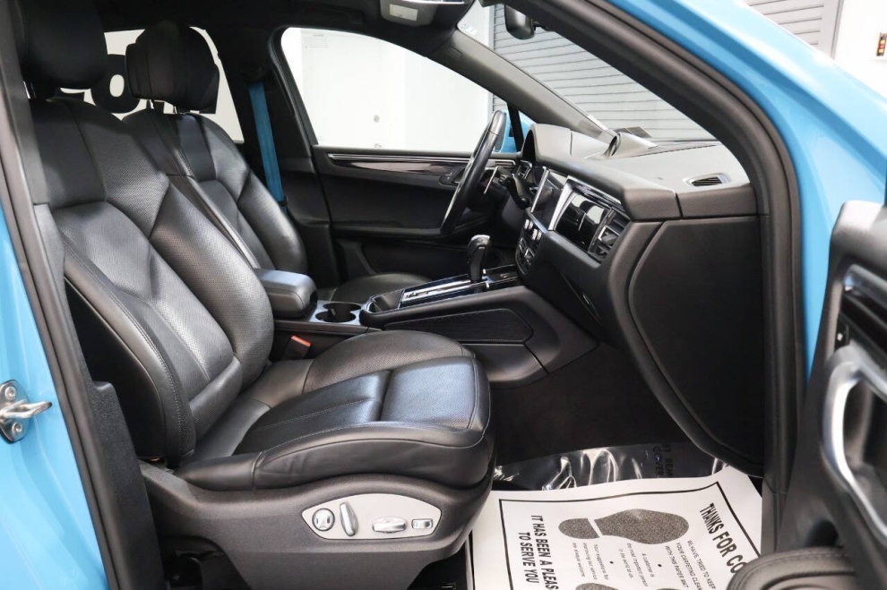 2022 Porsche Macan Base AWD 4dr SUV, Blue,  - photo 16
