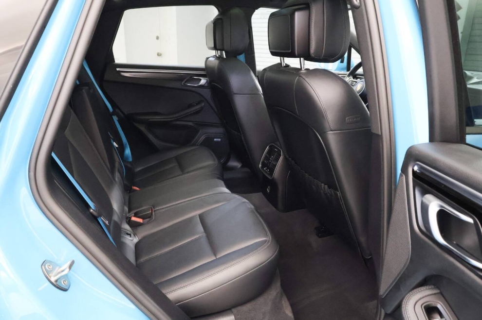 2022 Porsche Macan Base AWD 4dr SUV, Blue,  - photo 17