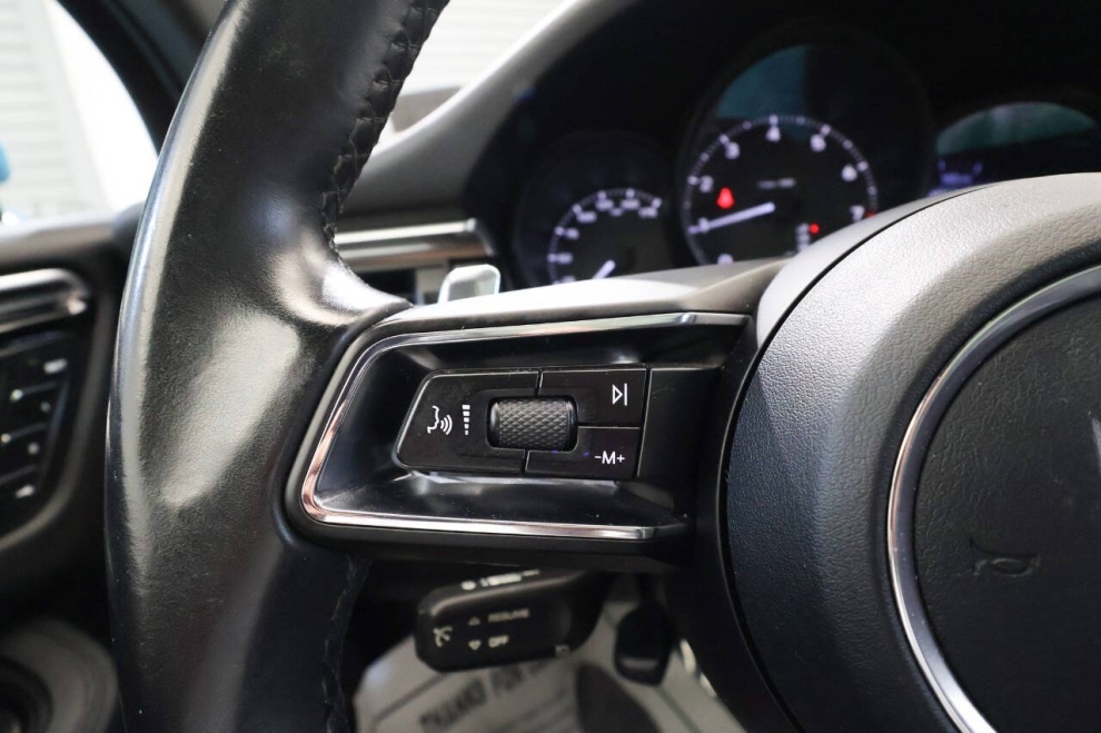 2022 Porsche Macan Base AWD 4dr SUV, Blue,  - photo 26