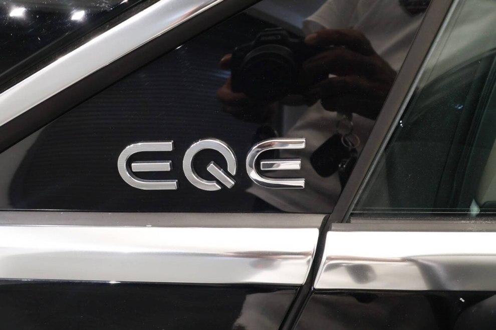 2023 Mercedes-Benz EQE EQE 350 4MATIC AWD 4dr SUV, Black, Mileage: 32,999 - photo 10