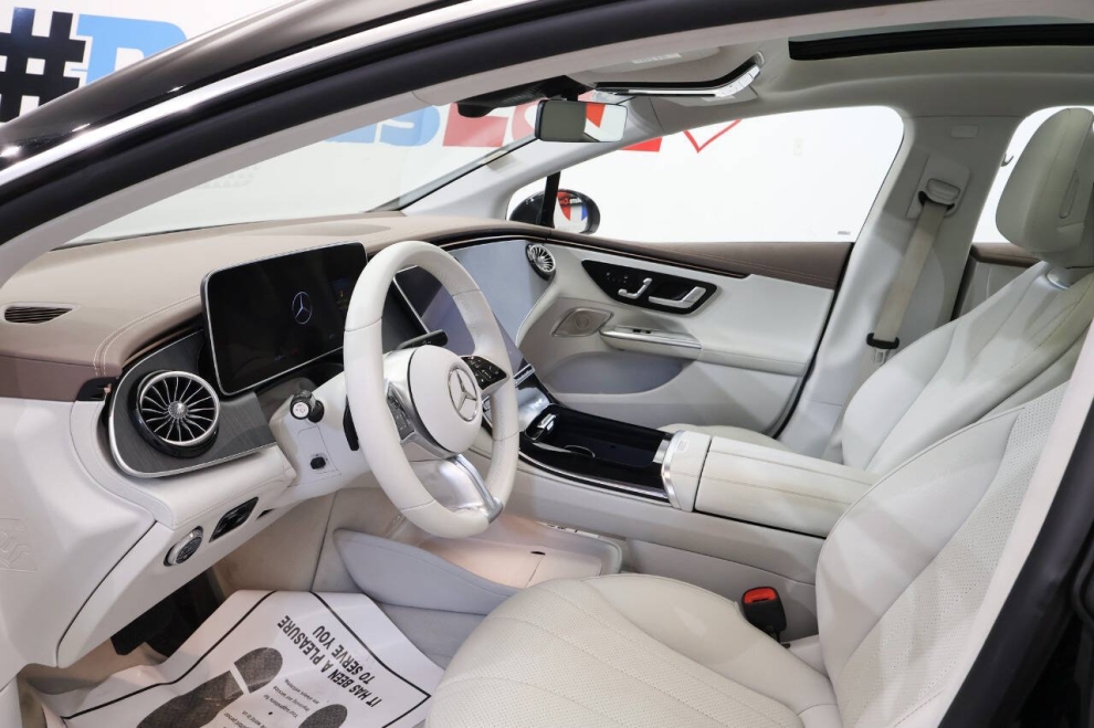 2023 Mercedes-Benz EQE EQE 350 4MATIC AWD 4dr SUV, Black, Mileage: 32,999 - photo 11