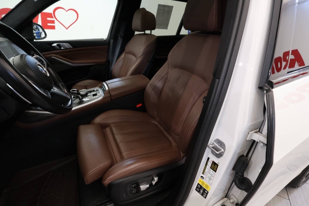 2021 BMW X7 M50i AWD 4dr Sports Activity Vehicle, White, Mileage: 67,983 - photo 13
