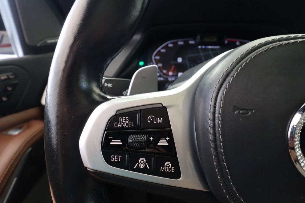 2021 BMW X7 M50i AWD 4dr Sports Activity Vehicle, White, Mileage: 67,983 - photo 30