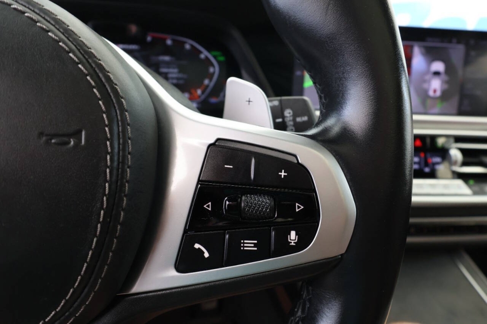 2021 BMW X7 M50i AWD 4dr Sports Activity Vehicle, White, Mileage: 67,983 - photo 31