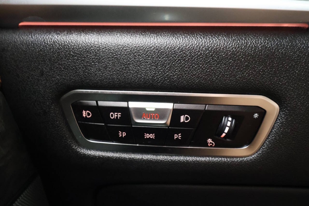 2021 BMW X7 M50i AWD 4dr Sports Activity Vehicle, White, Mileage: 67,983 - photo 33