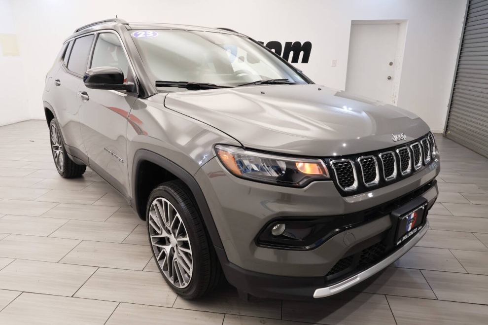 2023 Jeep Compass High Altitude 4x4 4dr SUV, Gray, Mileage: 13,409 - photo 6