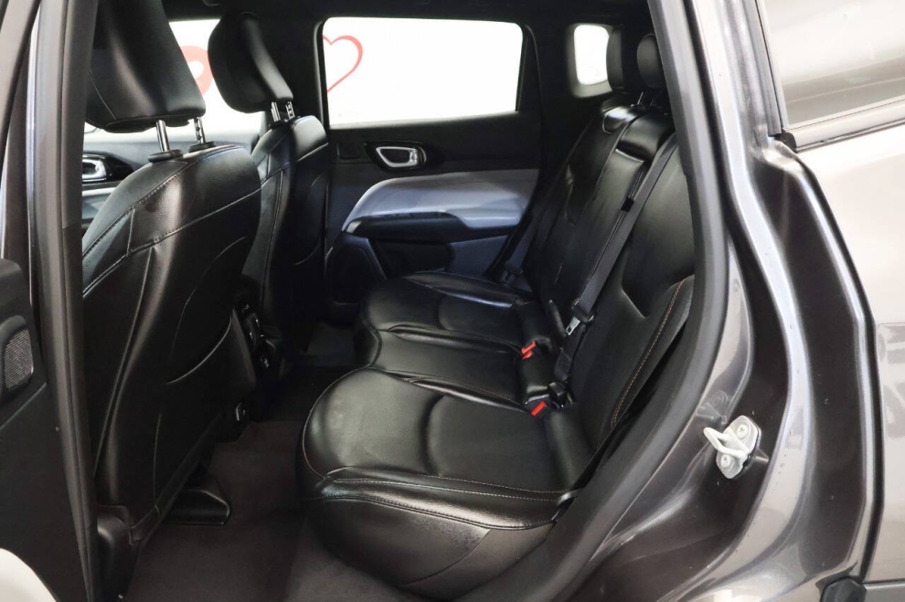 2023 Jeep Compass Limited 4x4 4dr SUV, Gray, Mileage: 7,318 - photo 13