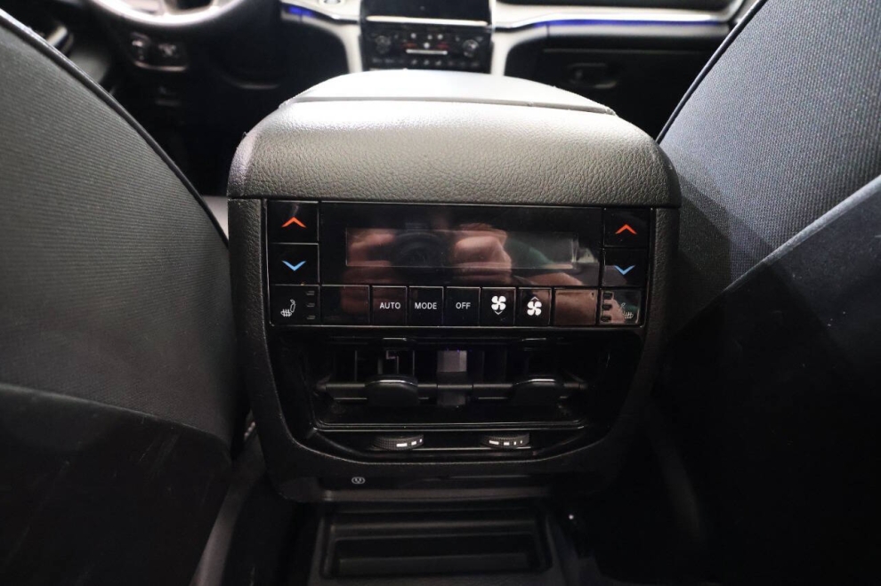 2023 Jeep Grand Cherokee L Overland 4x4 4dr SUV, Silver, Mileage: 55,107 - photo 20