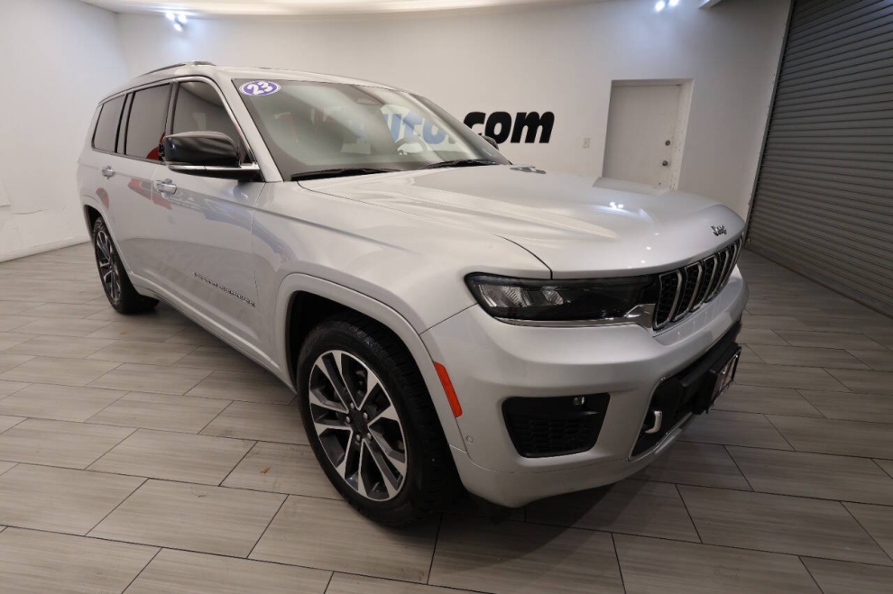 2023 Jeep Grand Cherokee L Overland 4x4 4dr SUV, Silver, Mileage: 55,107 - photo 6