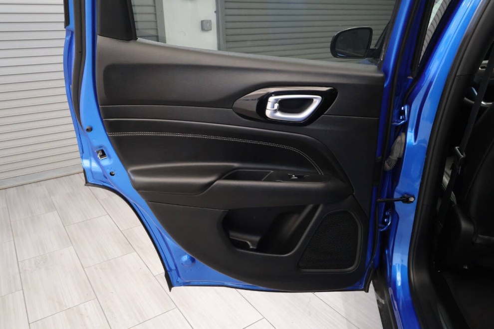 2023 Jeep Compass Altitude 4x4 4dr SUV, Blue, Mileage: 17,999 - photo 14