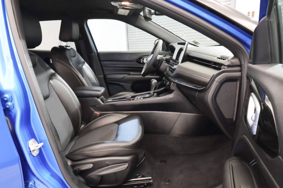 2023 Jeep Compass Altitude 4x4 4dr SUV, Blue, Mileage: 17,999 - photo 16