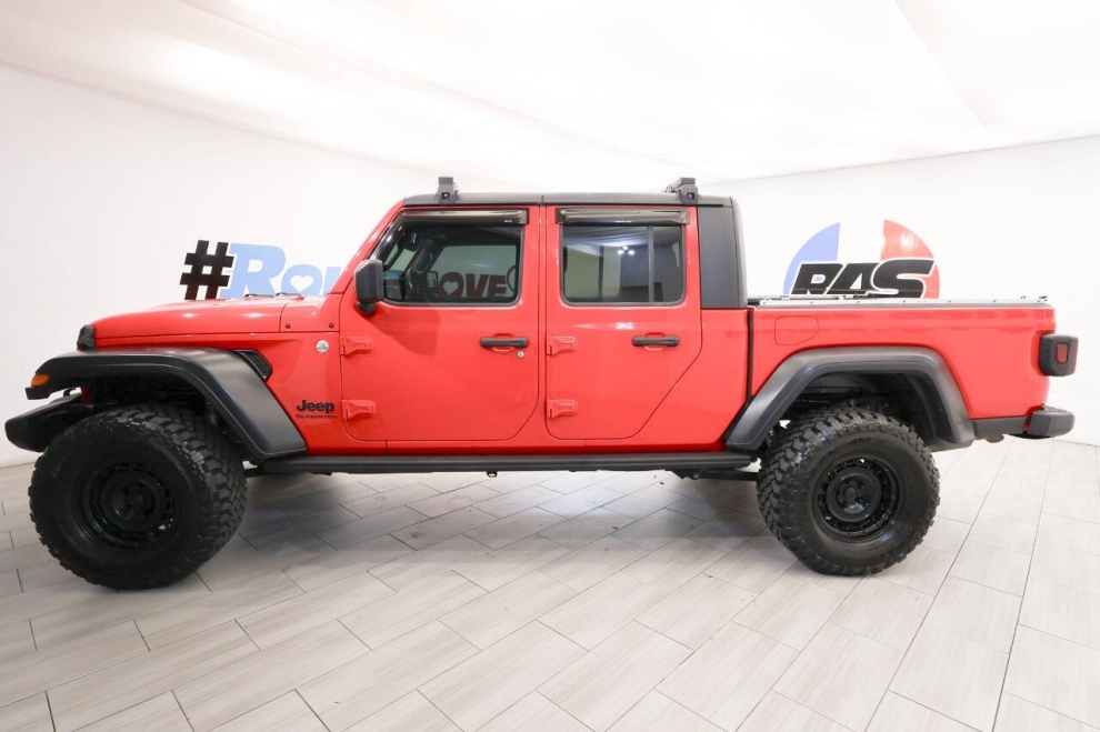 2020 Jeep Gladiator Sport Altitude 4x4 4dr Crew Cab 5.0 ft. SB, Red, Mileage: 45,703 - photo 1
